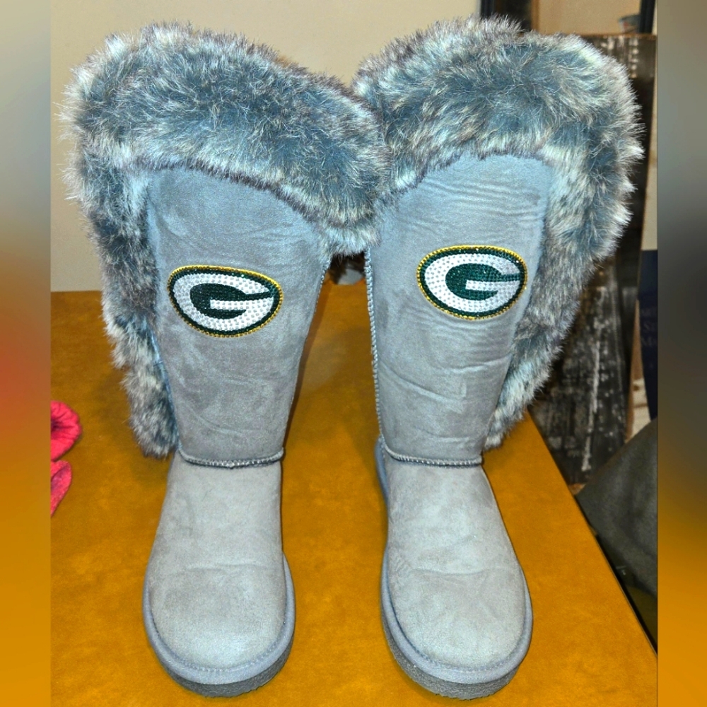 💥SOLD💥 Green Bay Packers Fur Boots